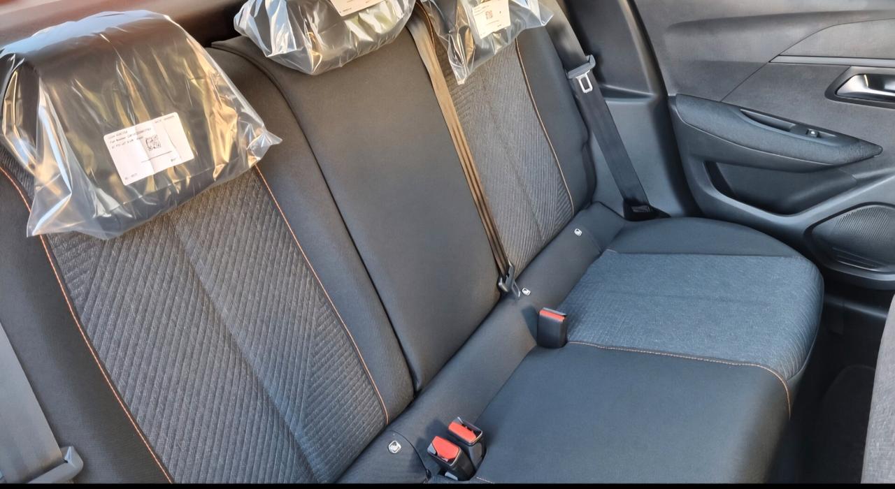 Peugeot 208 1.2 PURETECH STYLE S&S KM ZERO 100 CV PER NEOPATENTATI