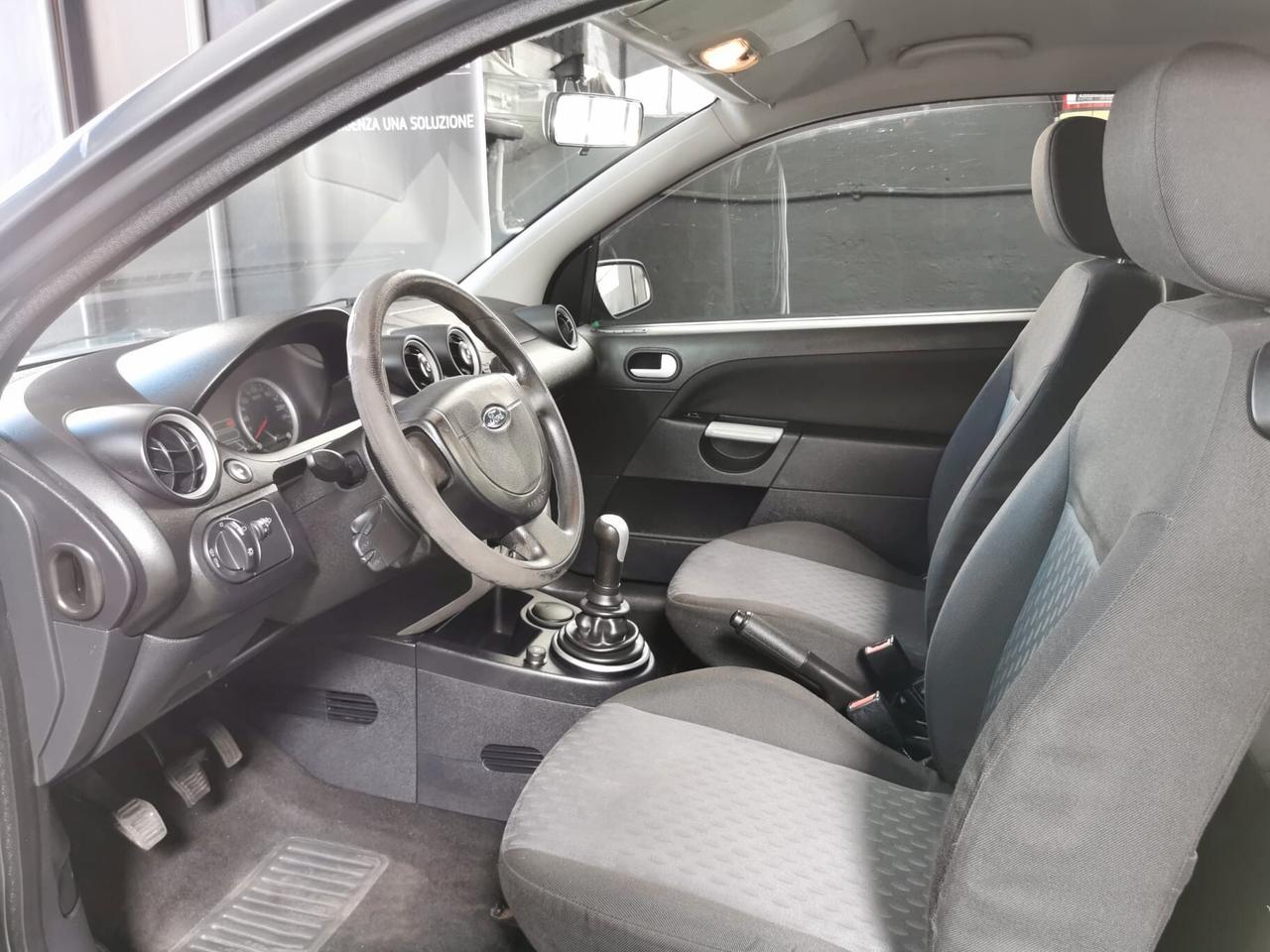 Ford Fiesta 1.4 16V 3p. Ghia GARANZIA 12 MESI