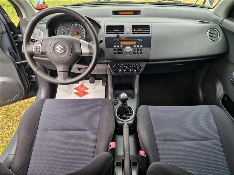 Suzuki Swift 1.3 4x4 5p. GL