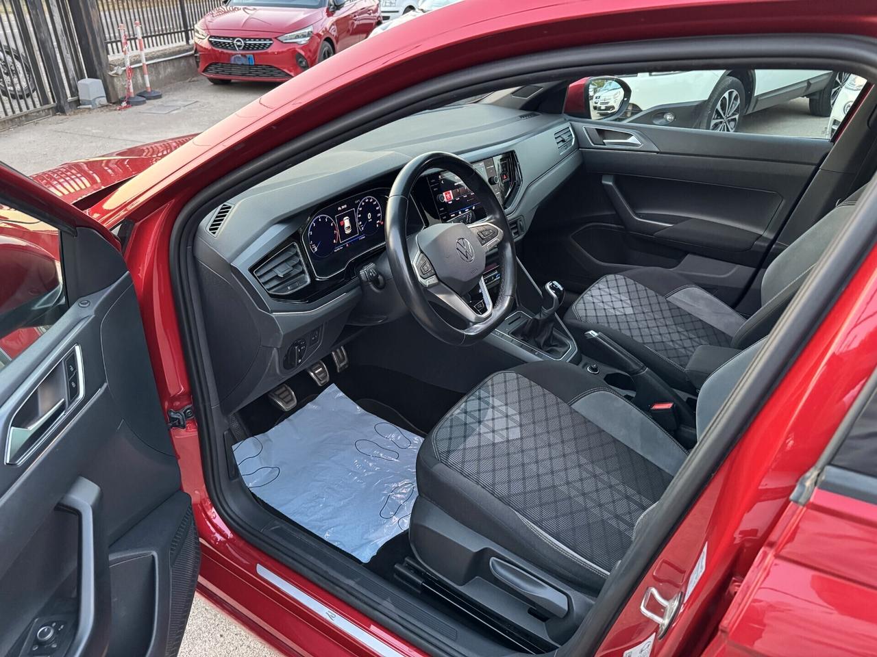 Taigo 1.0 TSI 110 CV R-Line