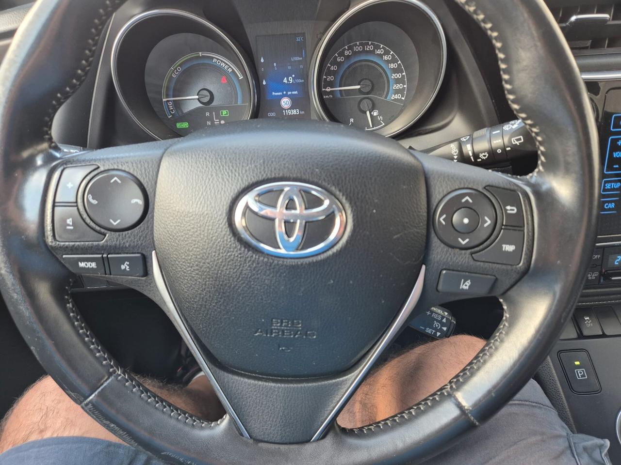 Toyota Auris Touring Sports 1.8 Hybrid Black Edition