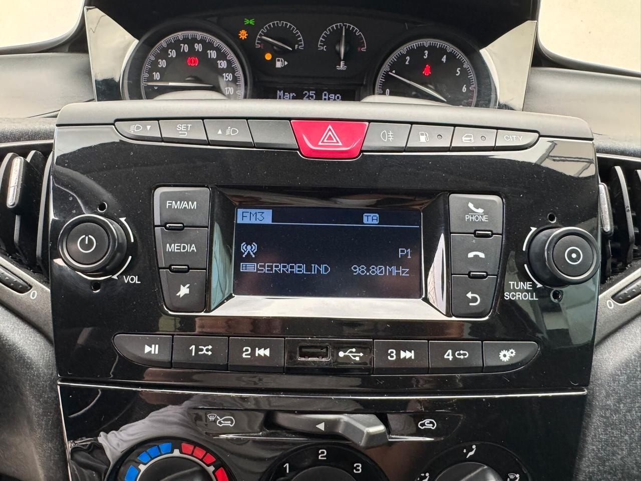 LANCIA YPSILON 1.2 69CV 2018!!! GPL DI CASA MADRE!!!