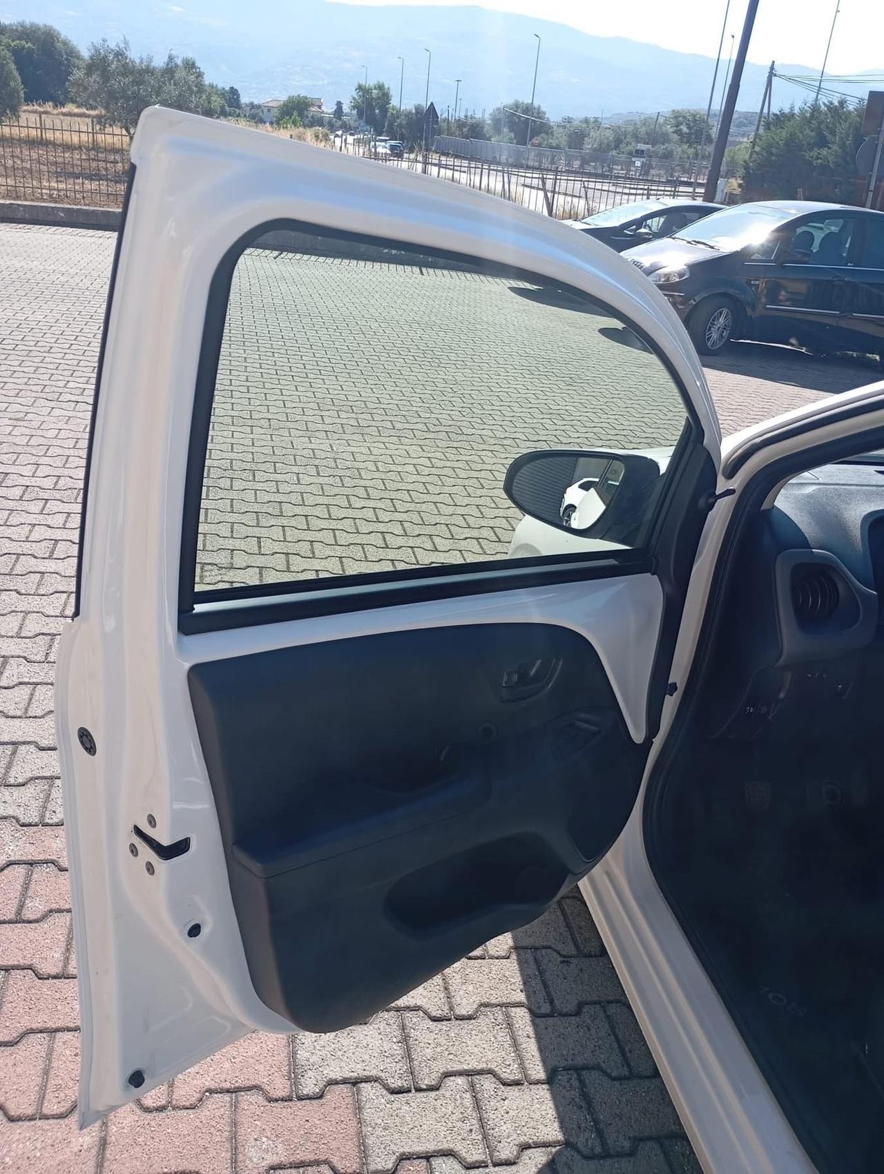 Peugeot 108 VTi 72 ETG 5 porte Allure TOP!