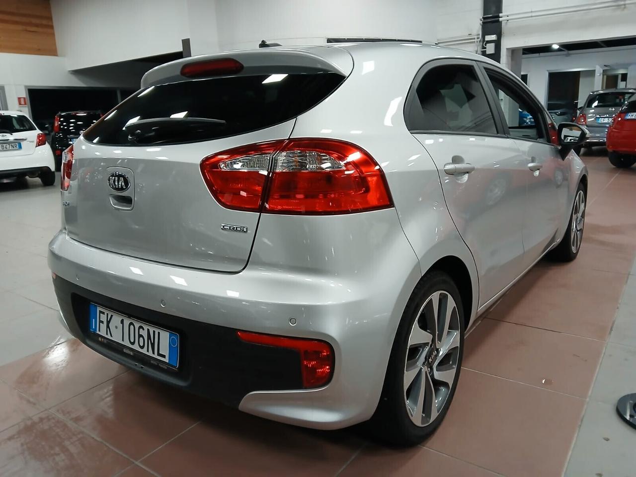 Kia Rio 1.1 CRDi 5p. Cool SOLO CON FINANZIAMENTO 6500€