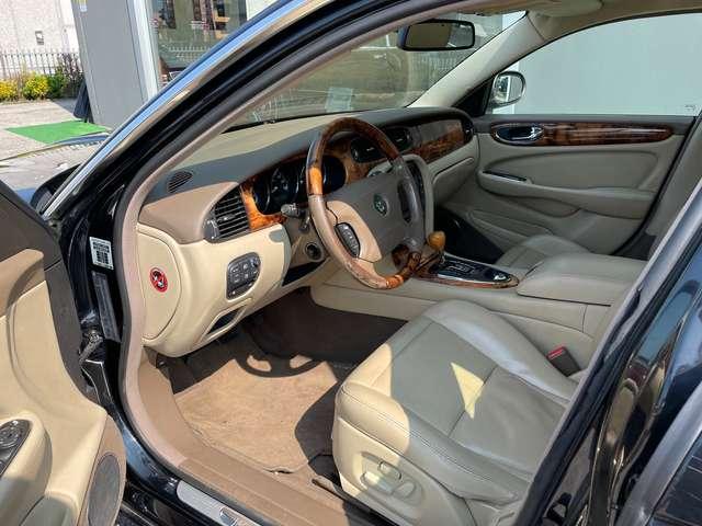 Jaguar XJ6 3.0 V6
