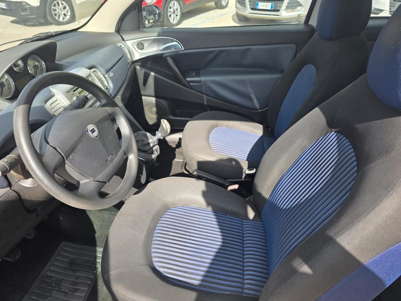 Lancia Ypsilon 1.2 Argento