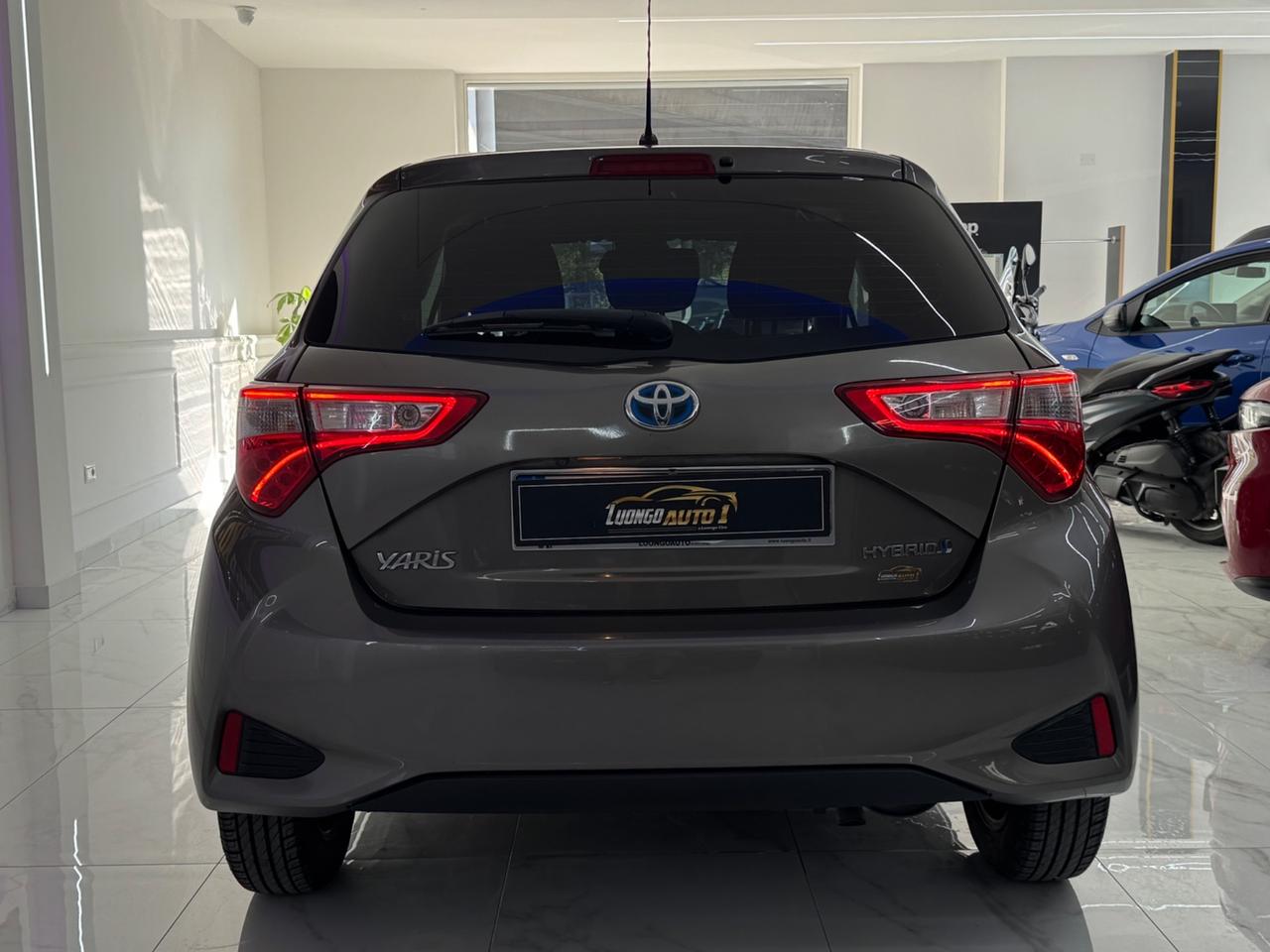 Toyota Yaris Hybrid Lounge Full Optional