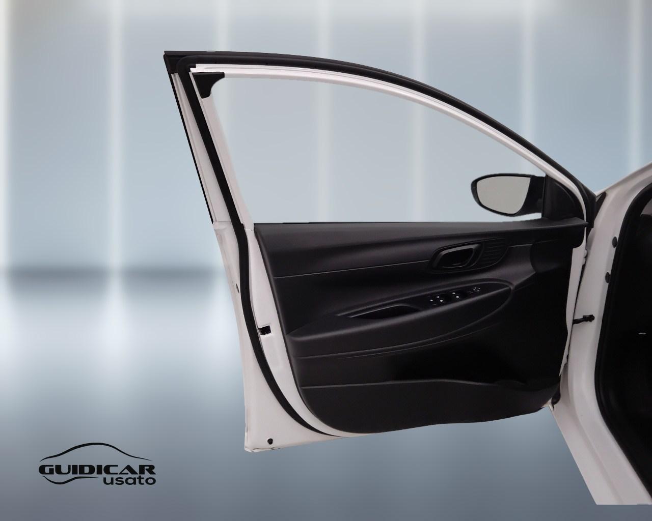 HYUNDAI i20 III 2021 - i20 1.2 mpi Connectline Exterior Pack