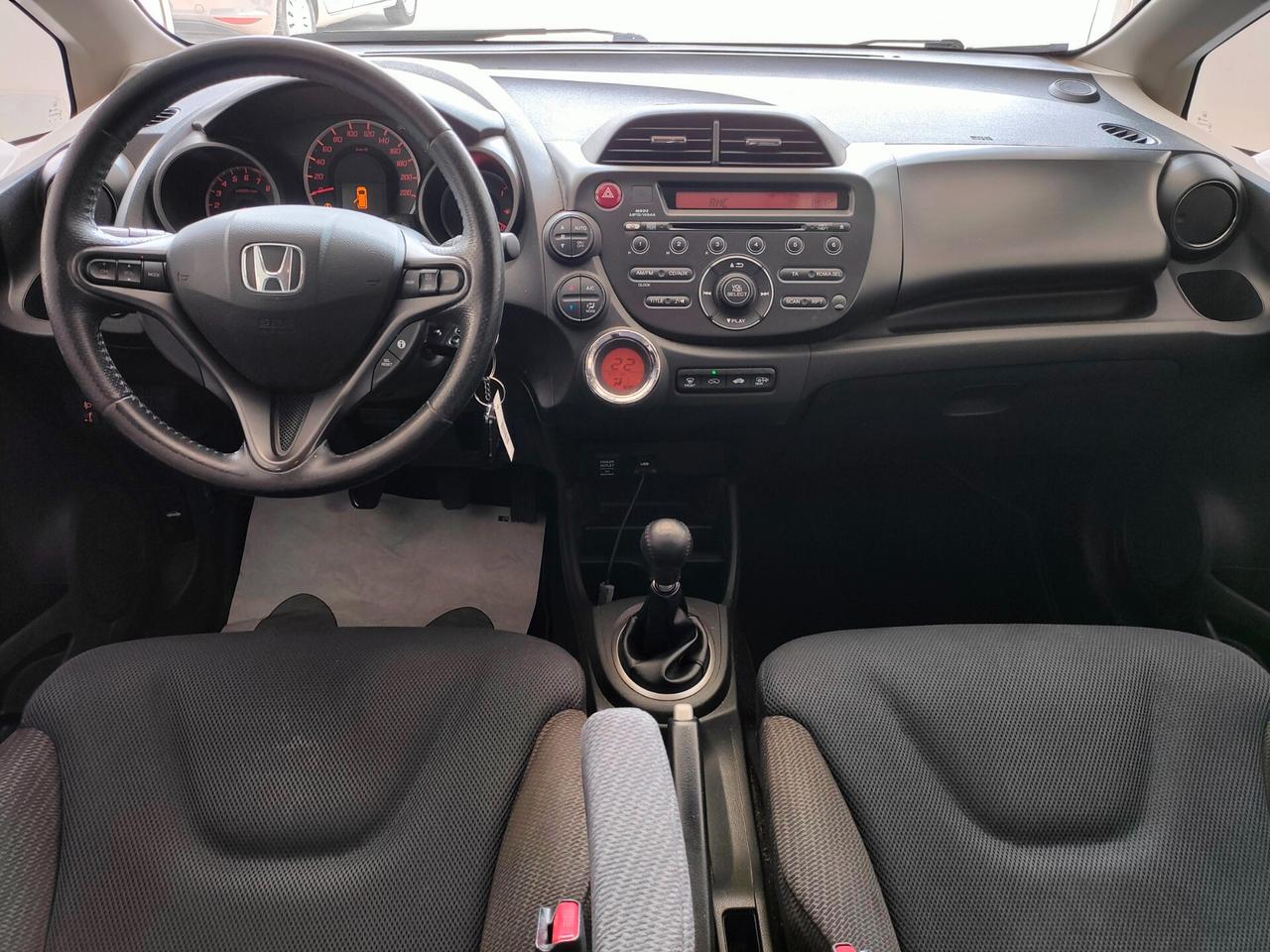 HONDA JAZZ i-VTEC