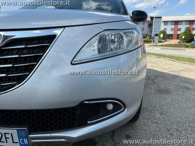 LANCIA Ypsilon 1.2 69 CV 5 porte S&S Gold