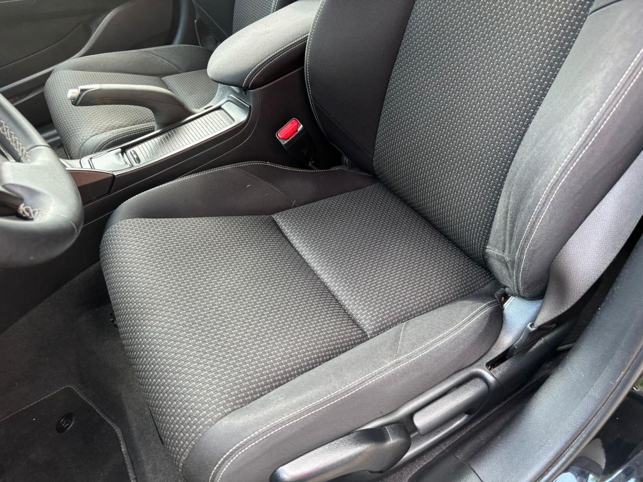 Honda Civic 1.4 i-VTEC Elegance Navi OK Neopatentati