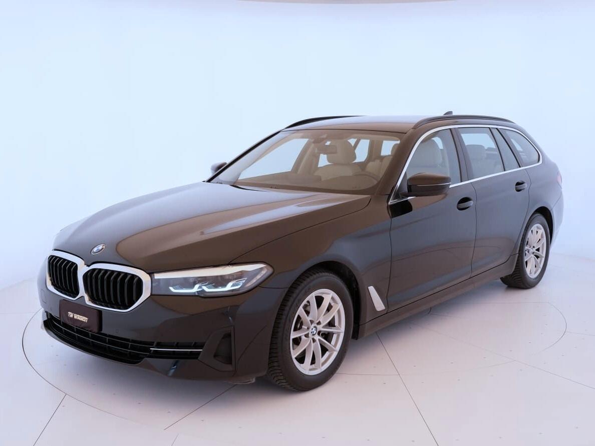 BMW 518d Touring mhev 48V auto