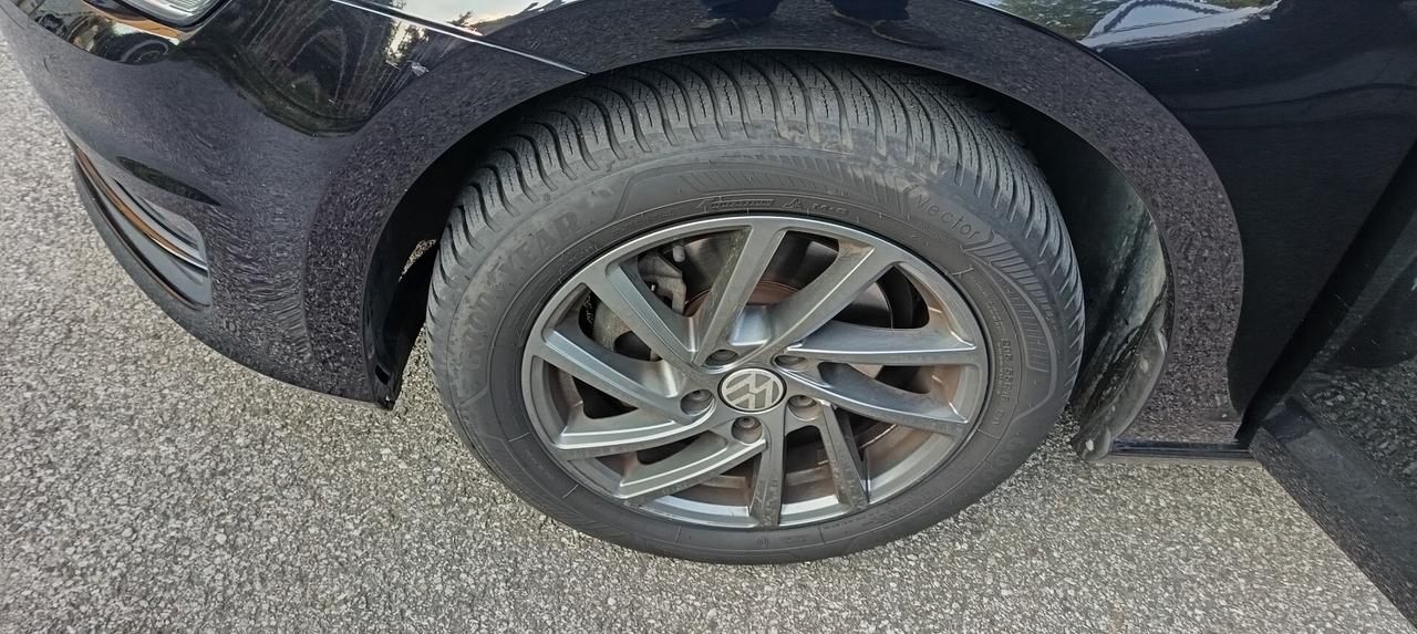 VOLKSWAGEN Golf 1.6 TDI 110 CV DSG 5p. Executive - 2016