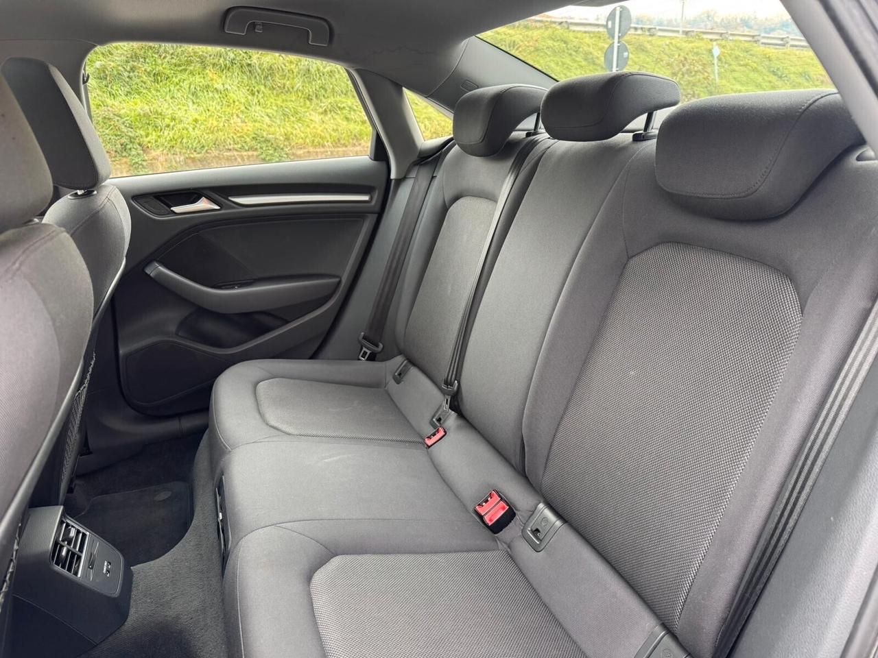 Audi A3 Sedan 30 TDI Admired