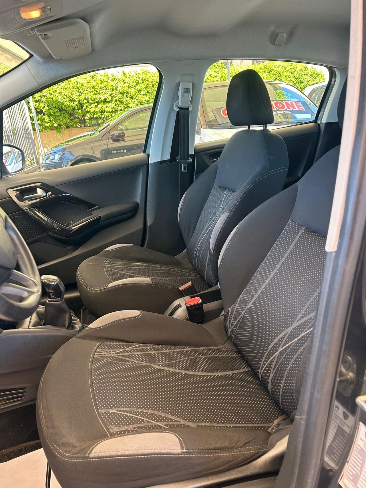Peugeot 208 PureTech 82 5 porte Allure