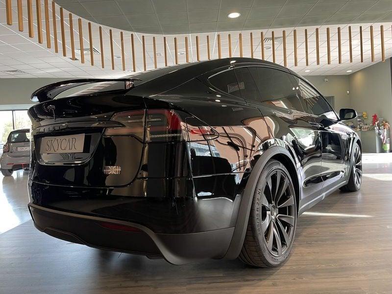 Tesla Model X Plaid 6 Posti