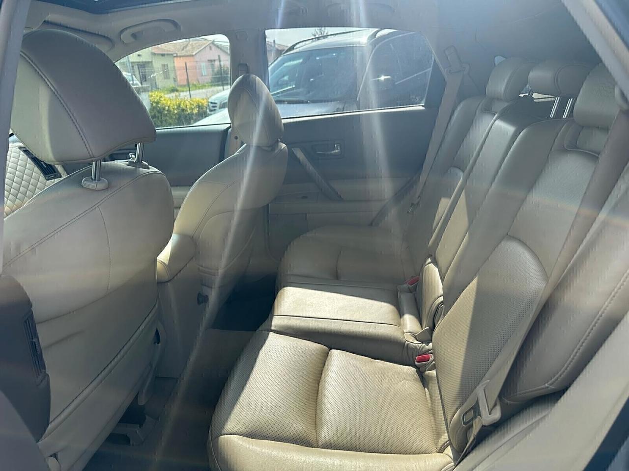 Infiniti FX 35 GPL GANCIO TRAINO