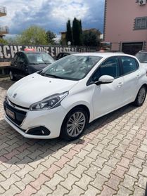 Peugeot 208 PureTech 82 5 porte Allure