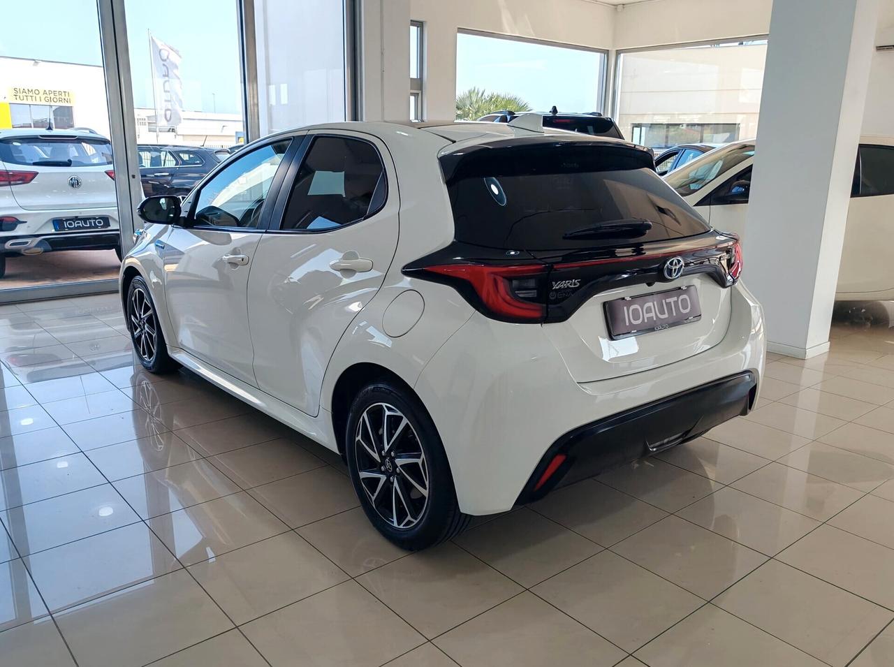 Toyota Yaris 1.5 Hybrid Lounge 2021