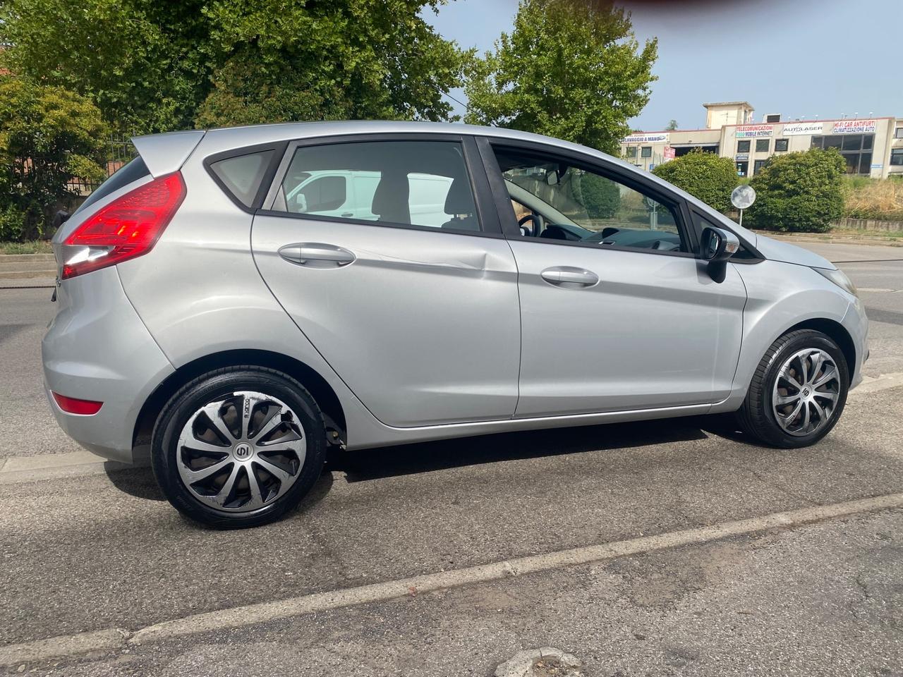 Ford Fiesta Ikon 1.2 60CV 5 porte