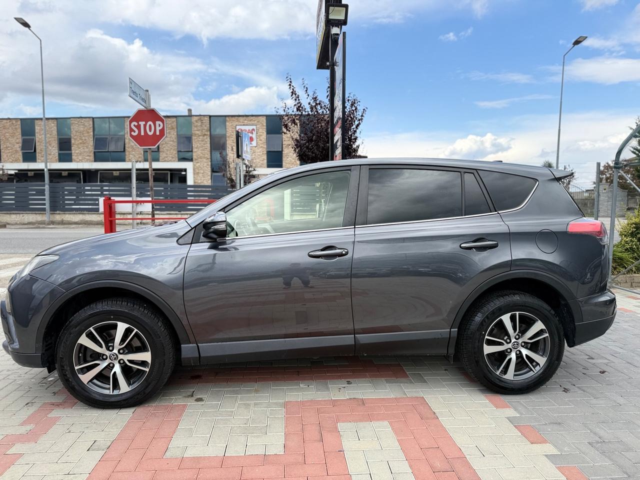 Toyota RAV 4 RAV4 2.0 D-4D 2WD Style