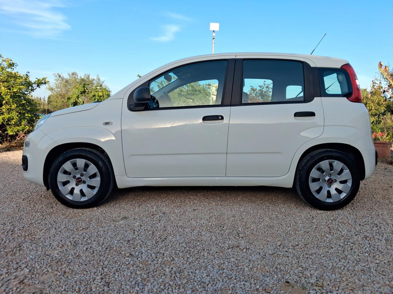 Fiat Panda 1.2 Easy anno2016 solo 86000km