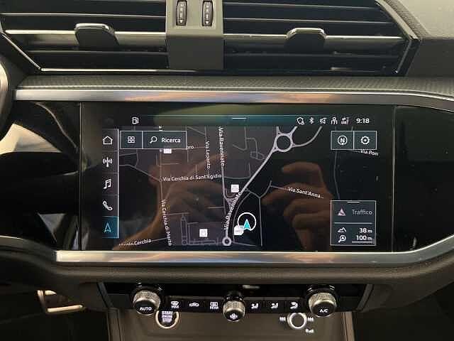 Audi Q3 SPB 35 TFSI S-tronic Identity Black