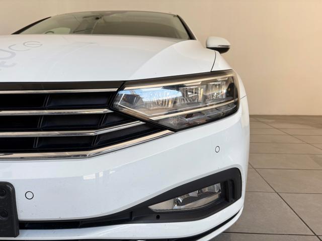 VOLKSWAGEN Passat Variant 2.0 TDI DSG Business