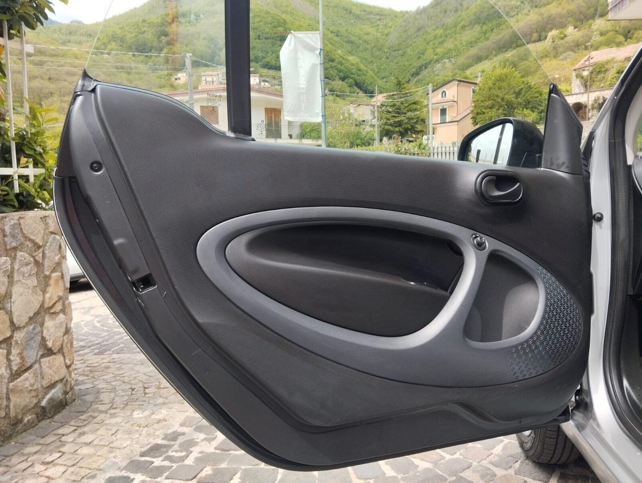 Smart ForTwo 1.0 Yuongster 71cv benzina!!!