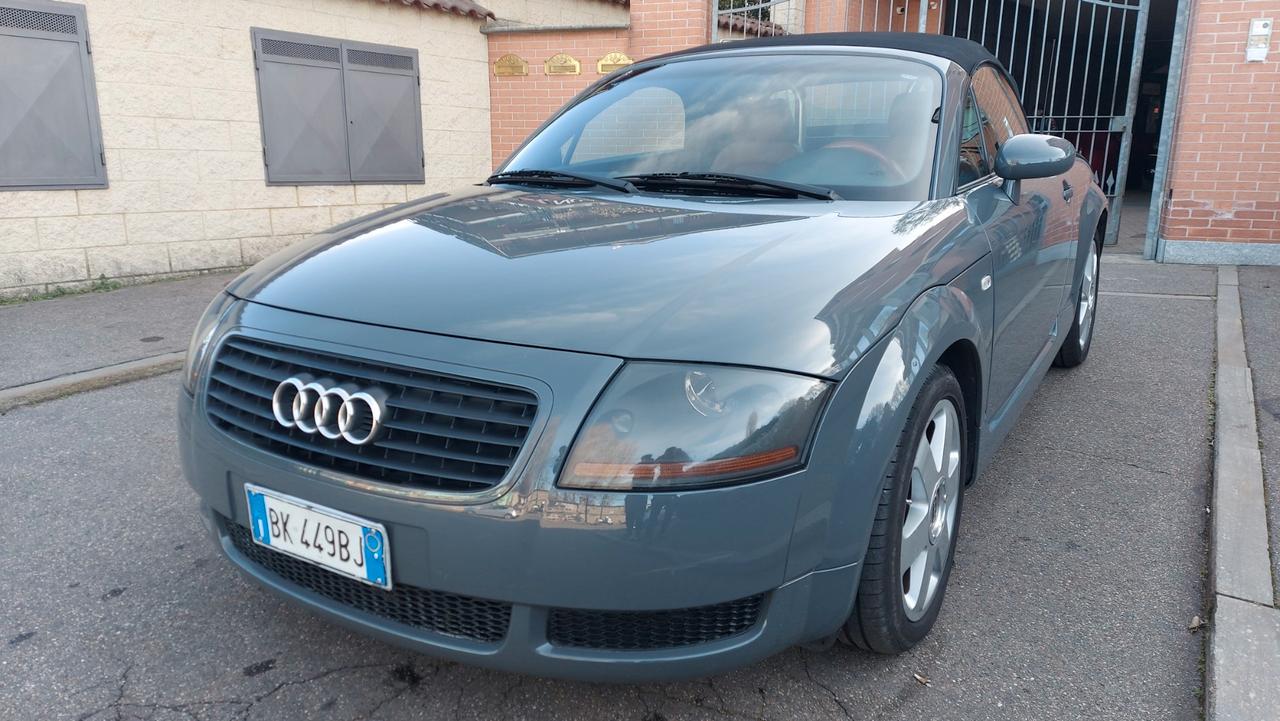 AUDI TT Roadster 1.8T 180cv S-Line