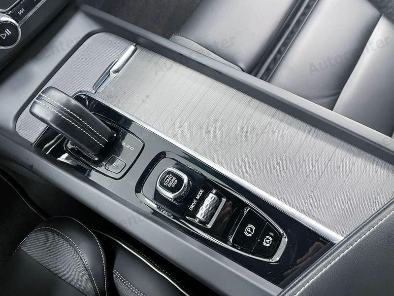 Volvo XC60 B4 (d) 197CV AWD AUT R DESIGN