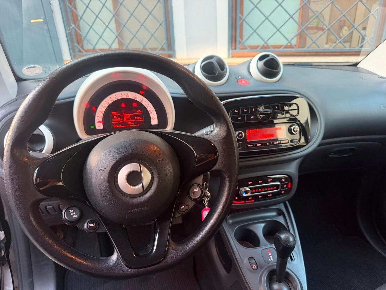 Smart Fortwo 1.0 twinamic 71cv Youngster automatica