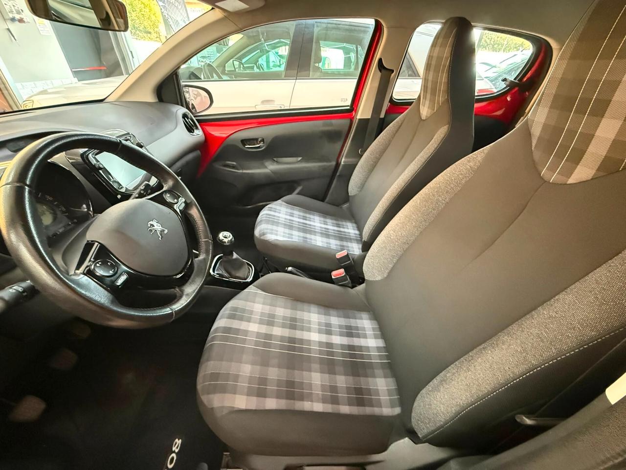 Peugeot 108 VTi 68 5 porte Allure TOP!