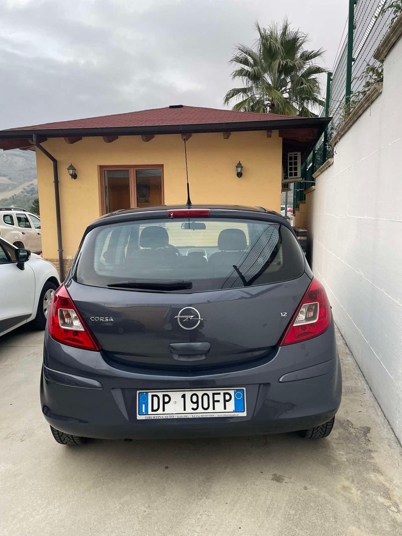 Opel Corsa 1.2 5 porte