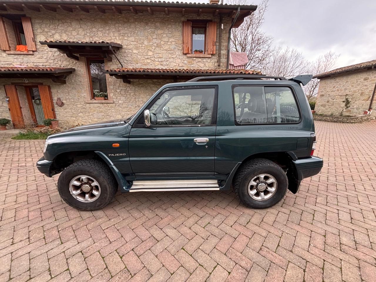 Mitsubishi Pajero 2.5 TDI 100CV GLS
