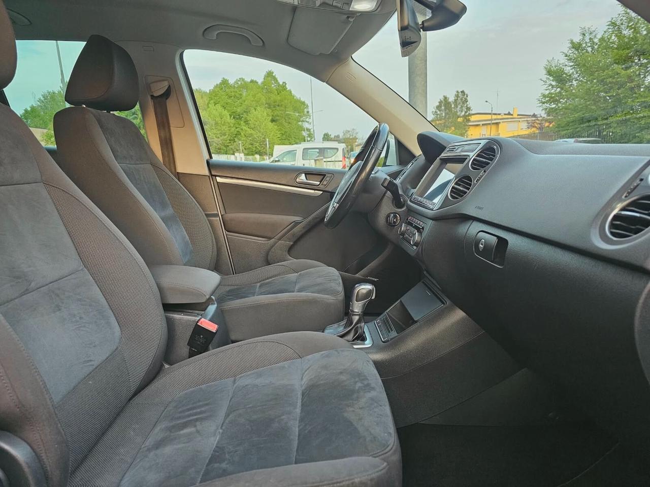 Volkswagen Tiguan 2.0 TDI 177cv R-Line 4Motion DSG*Navi*19*