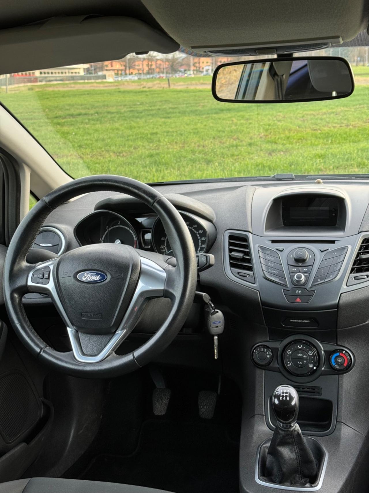 Ford Fiesta 1.5 diesel, 11-2013 si neopatentati