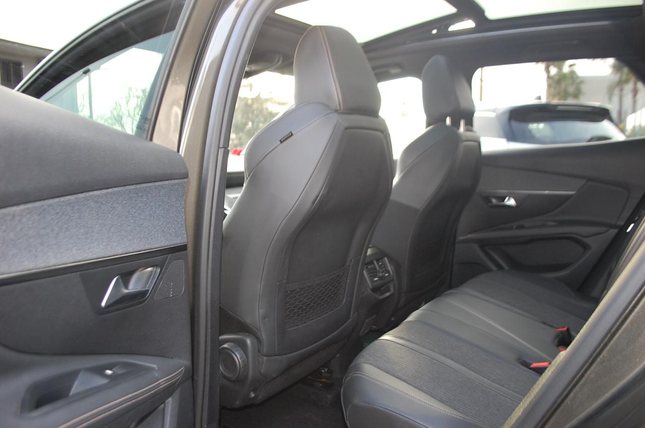 Peugeot 3008 1.5 bluehdi 130CV GT Line S&S Tetto Navi Pelle Led