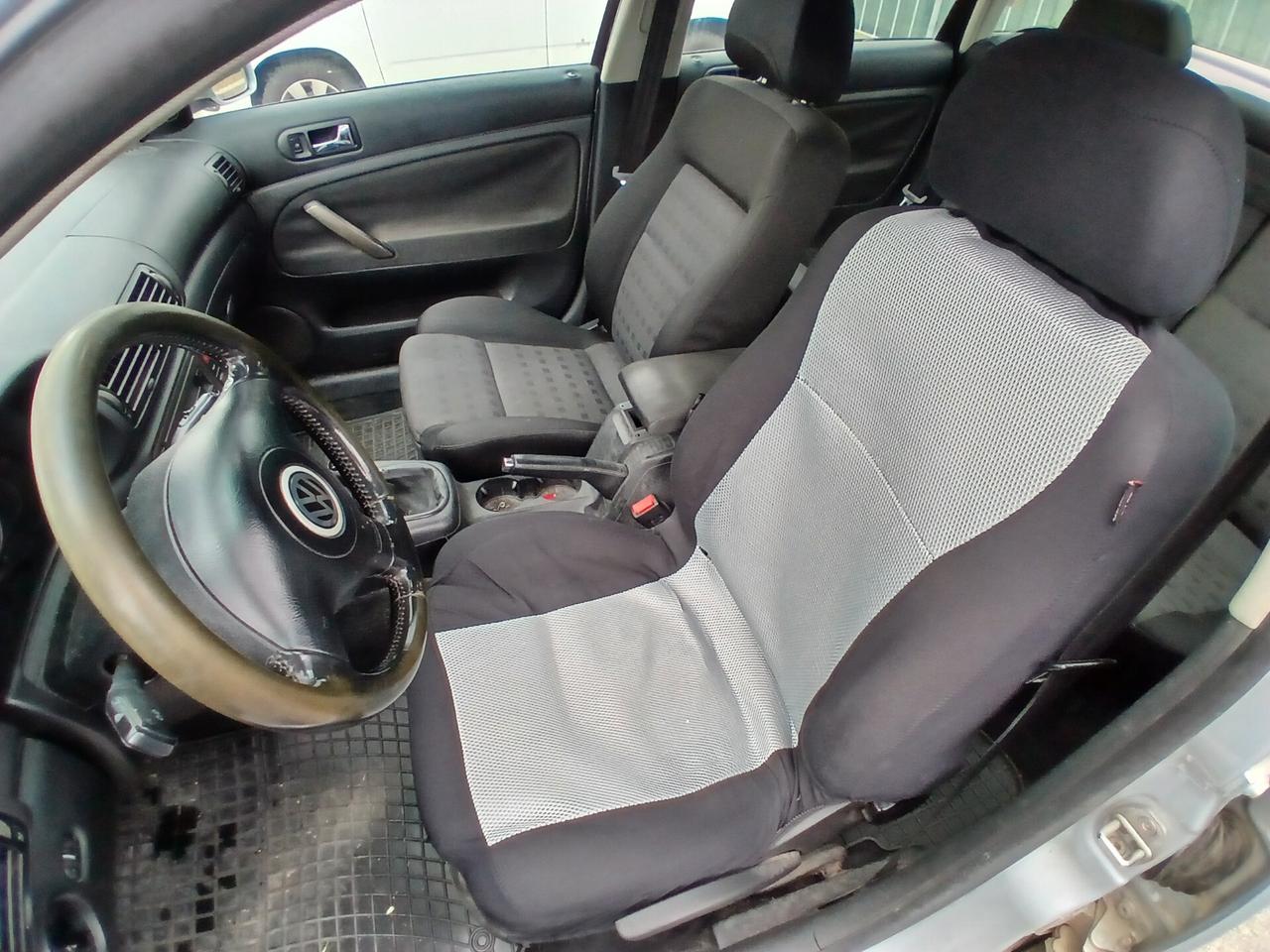 Volkswagen Passat 1.9 TDI 130CV BERLINA COMFORTLINE
