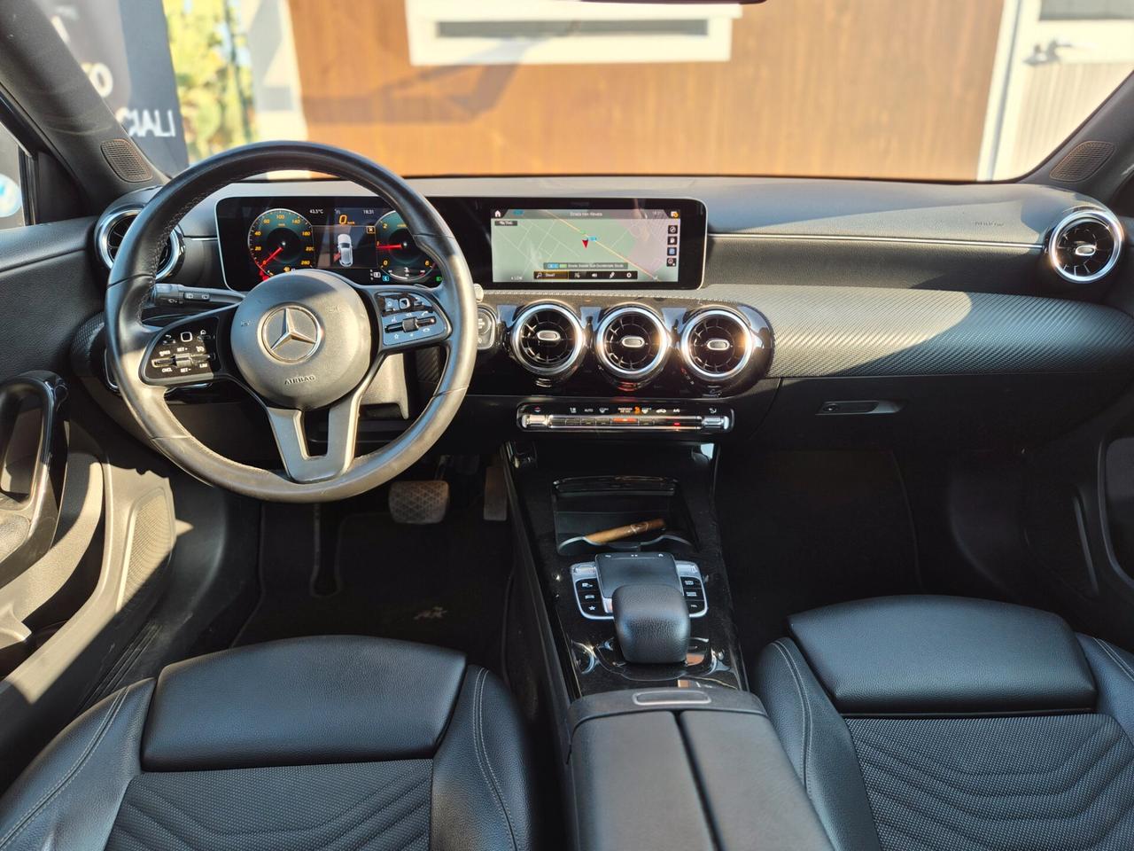 Mercedes-benz A 180 d Sport pelle,led