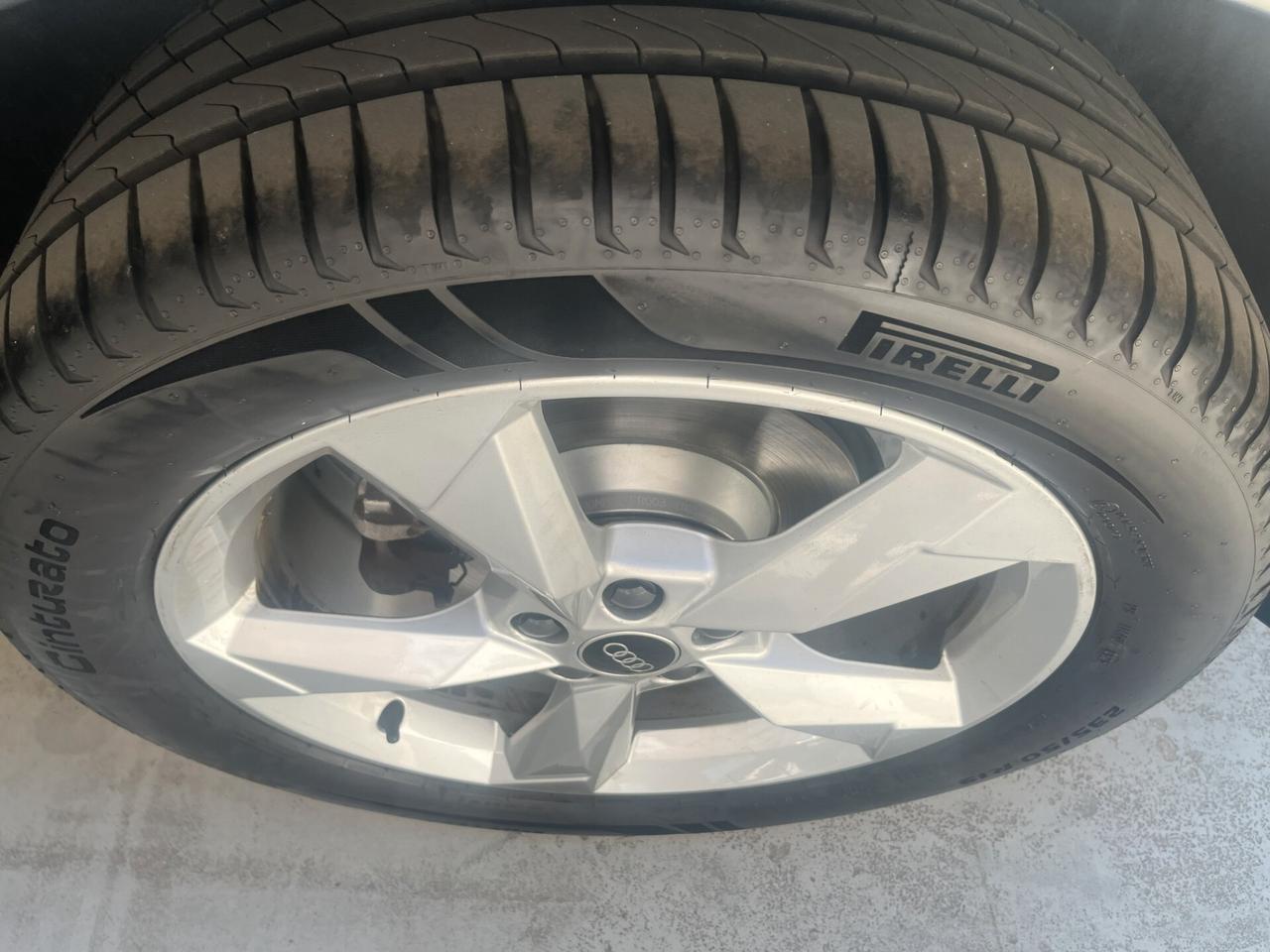 Audi Q3 35 TDI S tronic Business Advanced