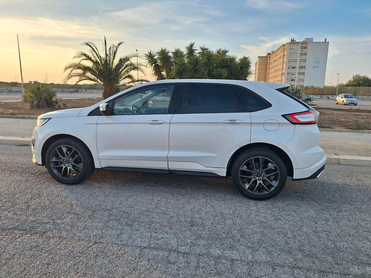 Ford Edge 2.0 TDCI 210 CV AWD Powershift UNICO PR.