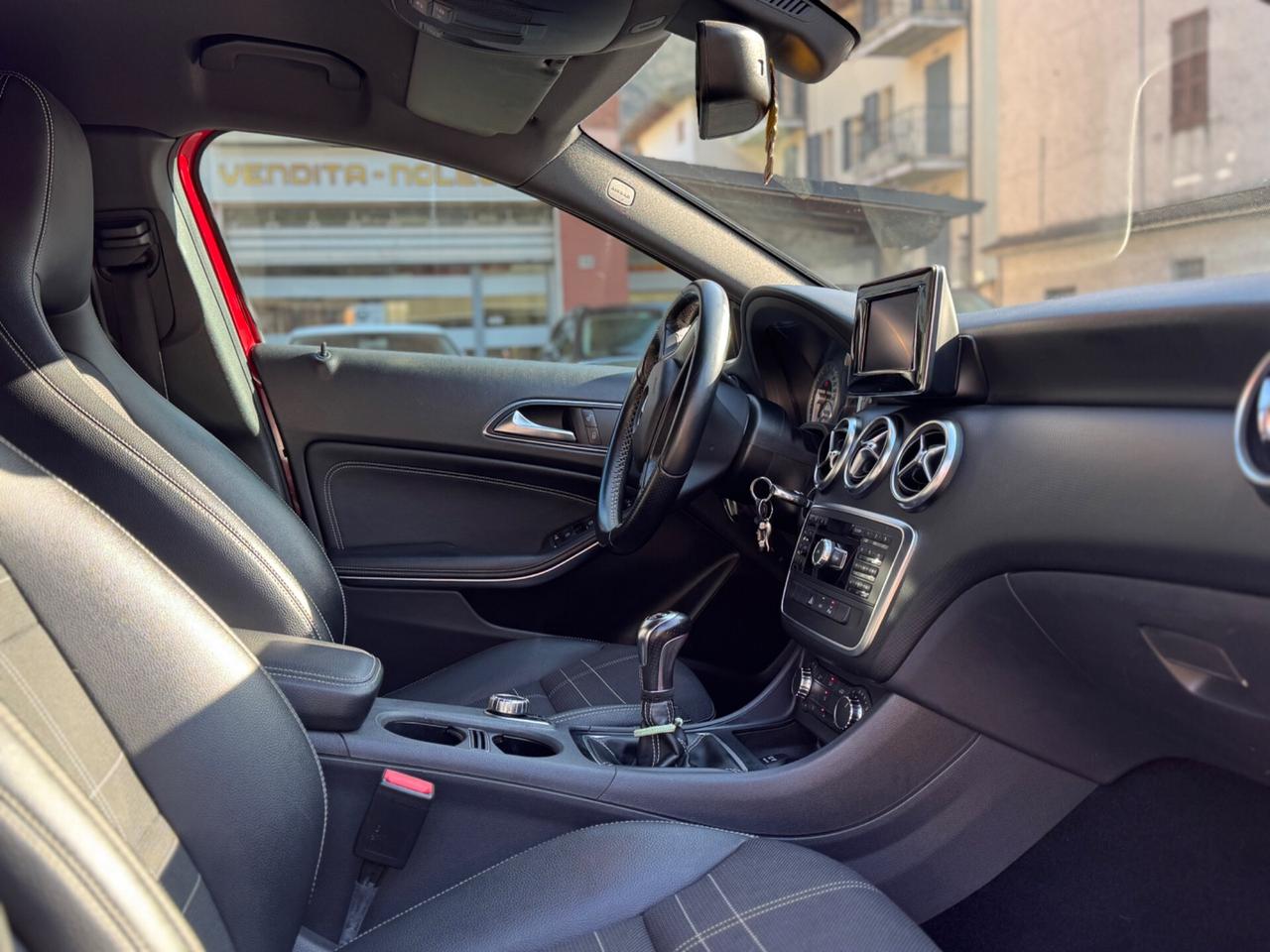 Mercedes-benz A 180 A 180 CDI Sport - VETRI OSCURATI - CINGHIA DISTRIBUZIONE SOSTITUITA - TAGLIANDO FATTO