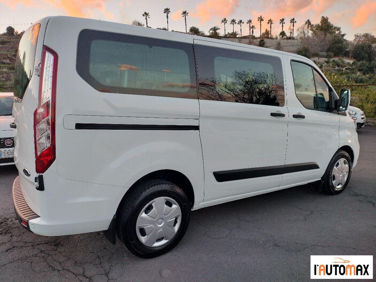 FORD - Transit Custom 9 Posti - Prezzo IVA Inclusa