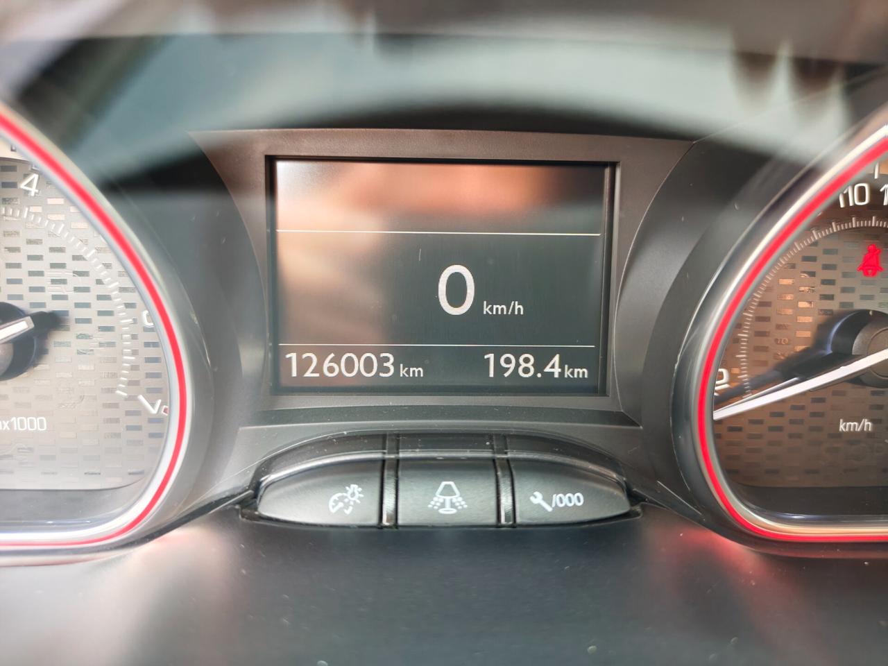 Peugeot 2008 1.2 PureTech 130cv GT Line - DISTRIBUZIONE NUOVA -