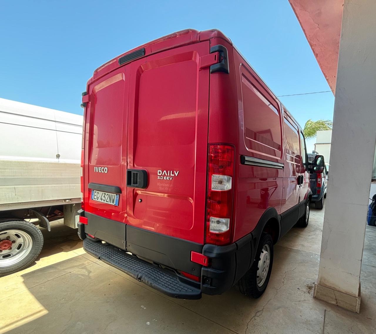 Iveco Daily Furgonato - 2011-3.0- 186000 km