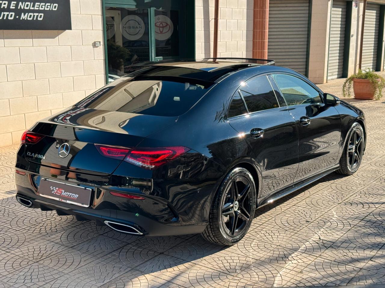 MERCEDES-BENZ CLA COUPE' 200D PREMIUM AMG