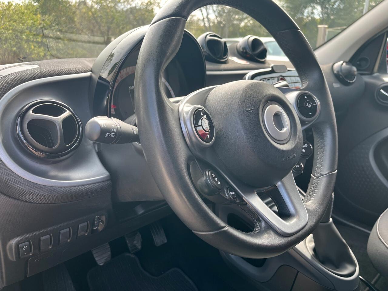 Smart ForFour 1.0 Passion 70 cv - Neo Patantati