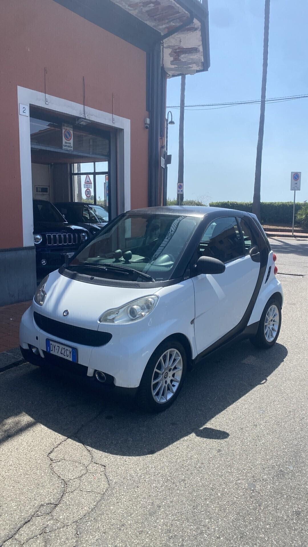 Smart ForTwo 1000 52 kW coupé passion