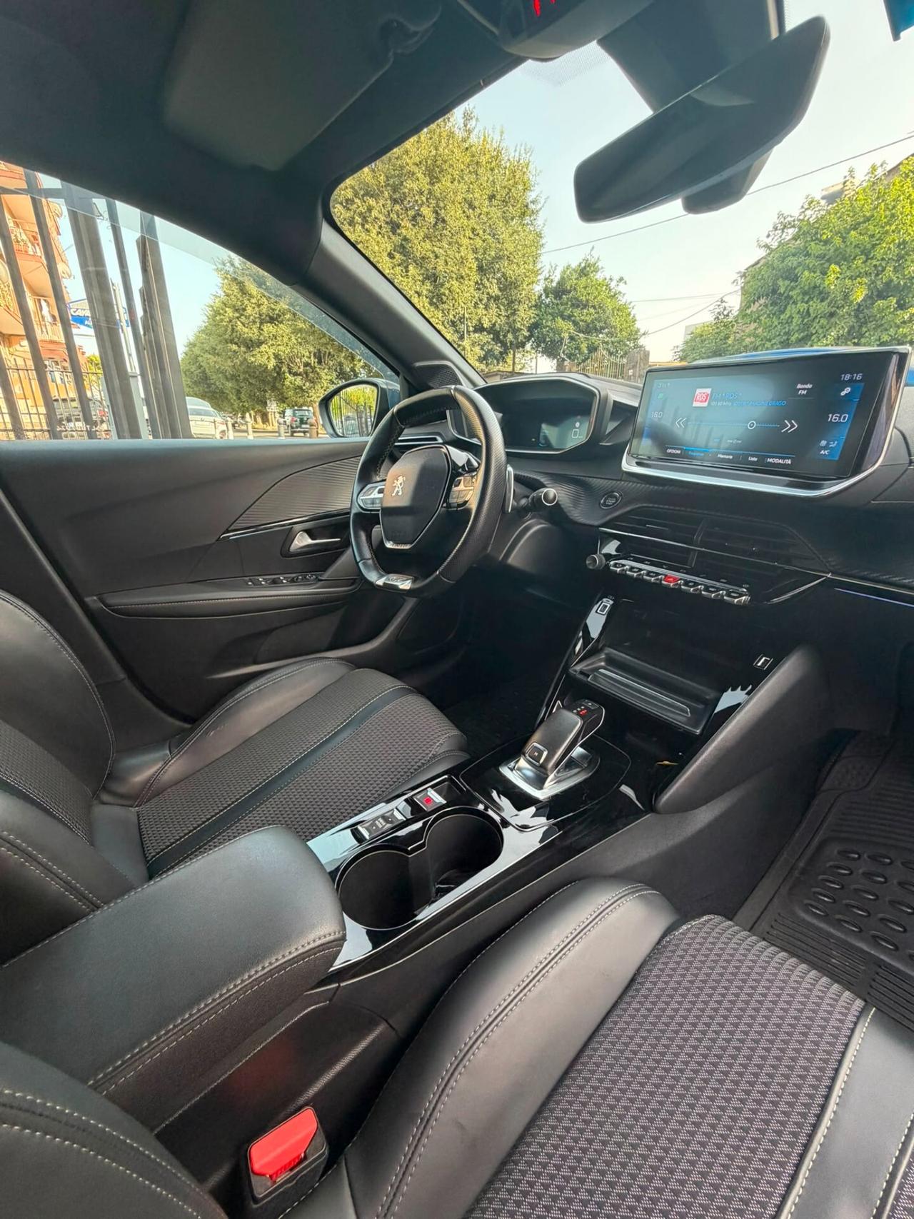 Peugeot 208 PureTech 100 Stop&Start 5 porte GT Line